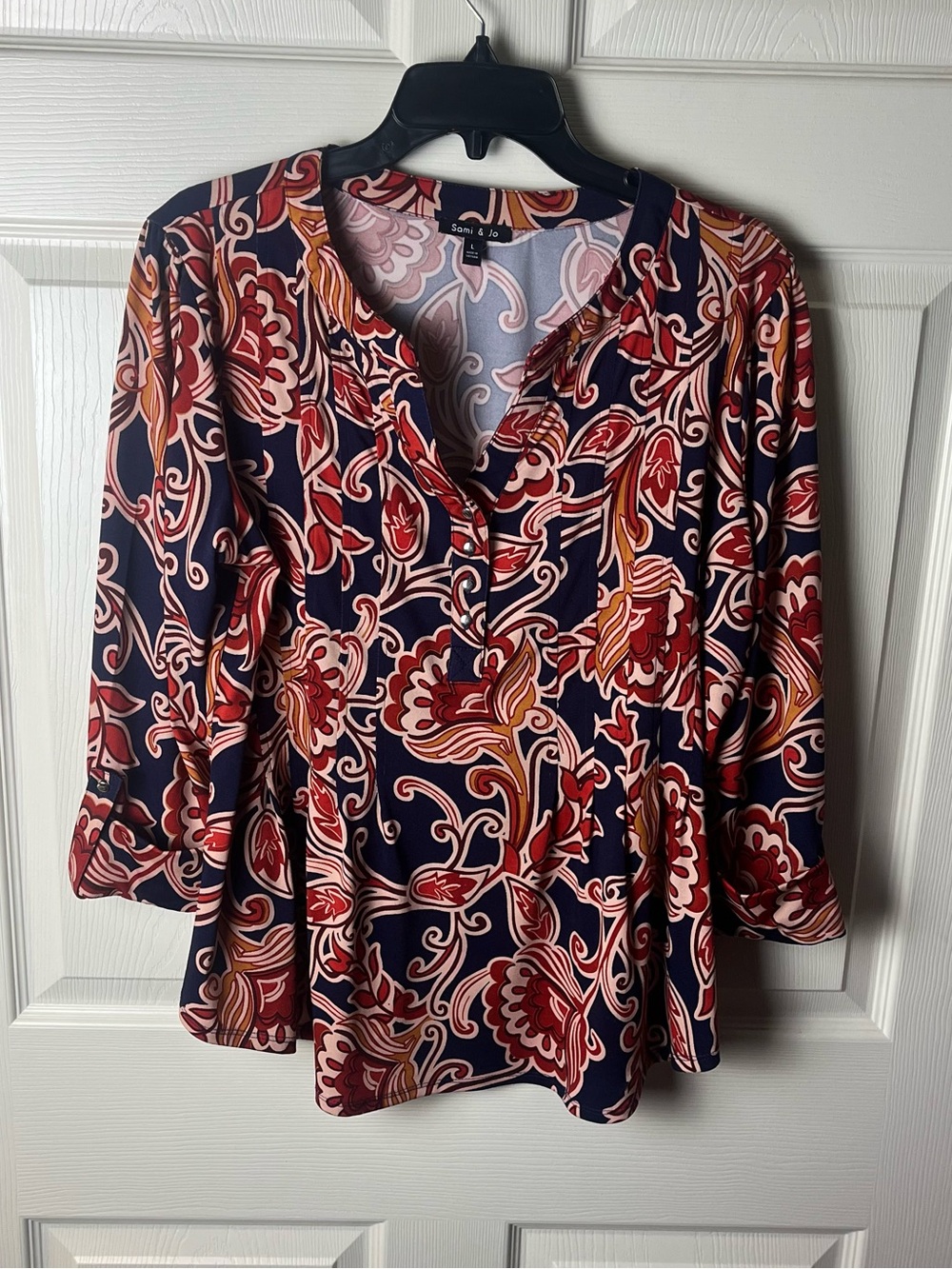 Sami & Jo Navy Floral Split-Neck Blouse